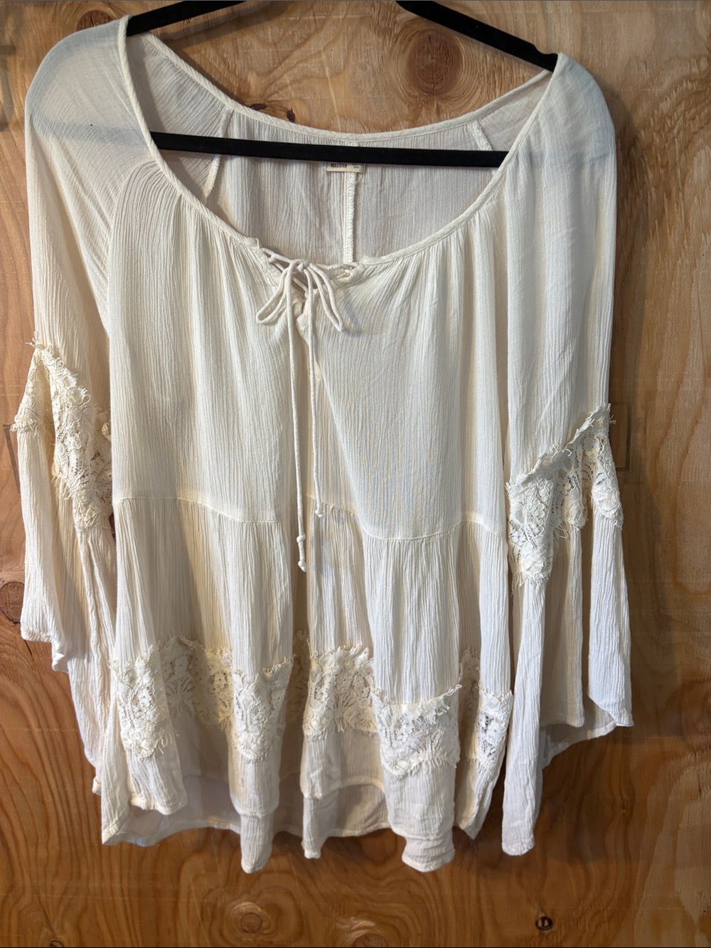 Hollister Cream Lace-Trim Boho Peasant Tunic